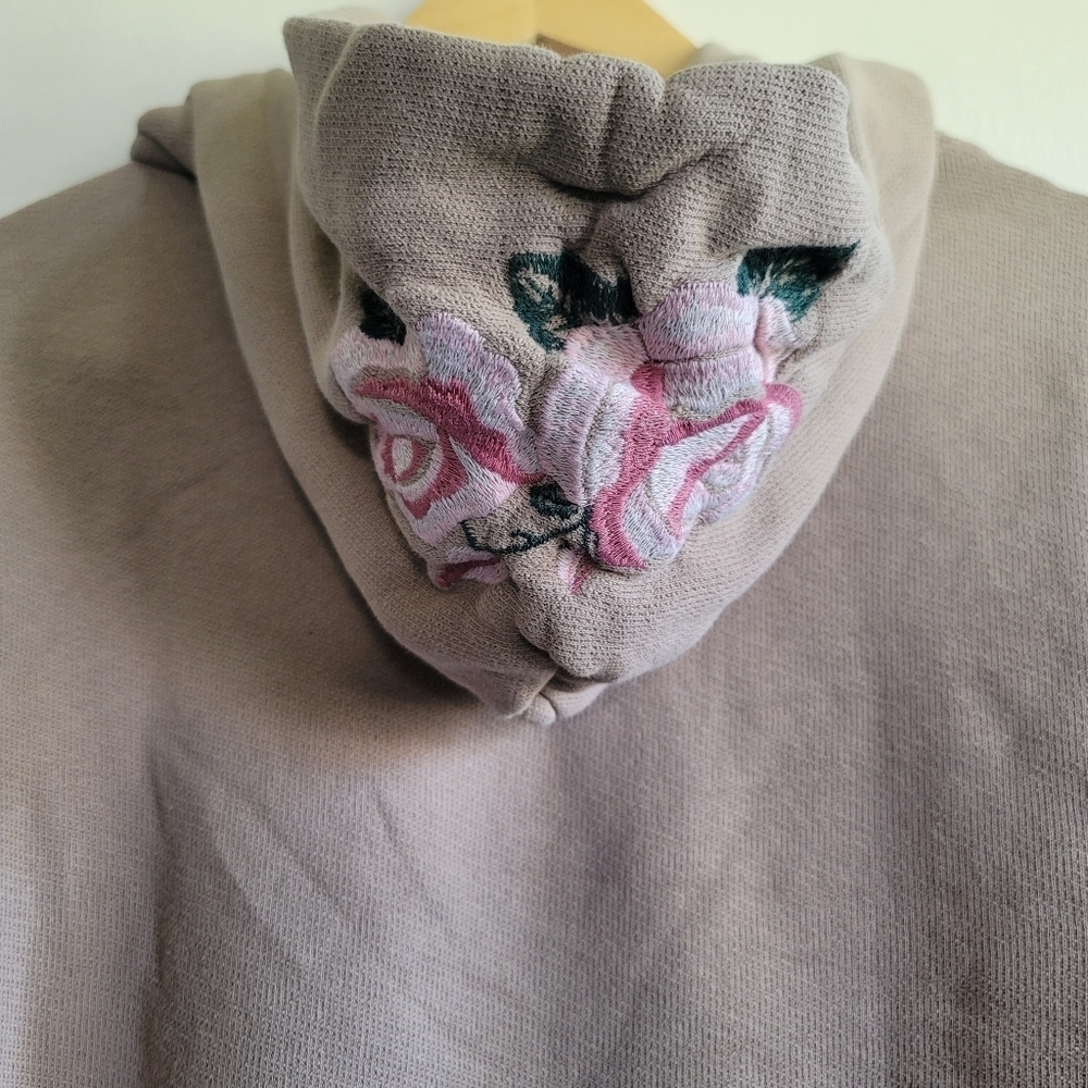 Wildfox, Oversized Colorblock Embroidered Roses Hoodie, Brown/Cream/Pink, Size M — image 6 of 8